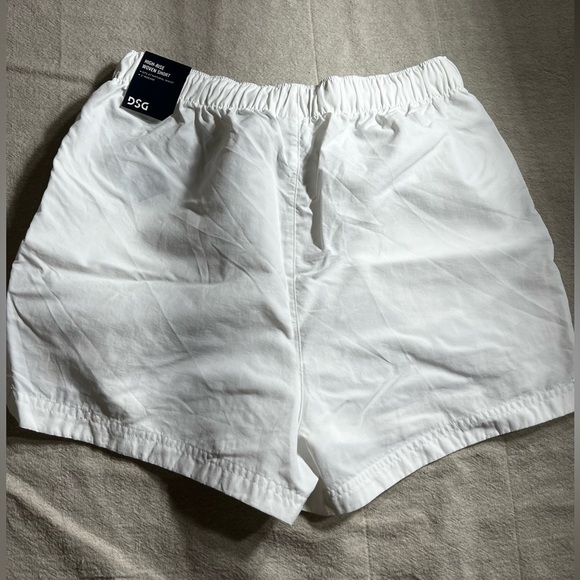 DSG  3” high rise woven short in white size S. NWT retails‎ for $28 - Picture 4 of 4